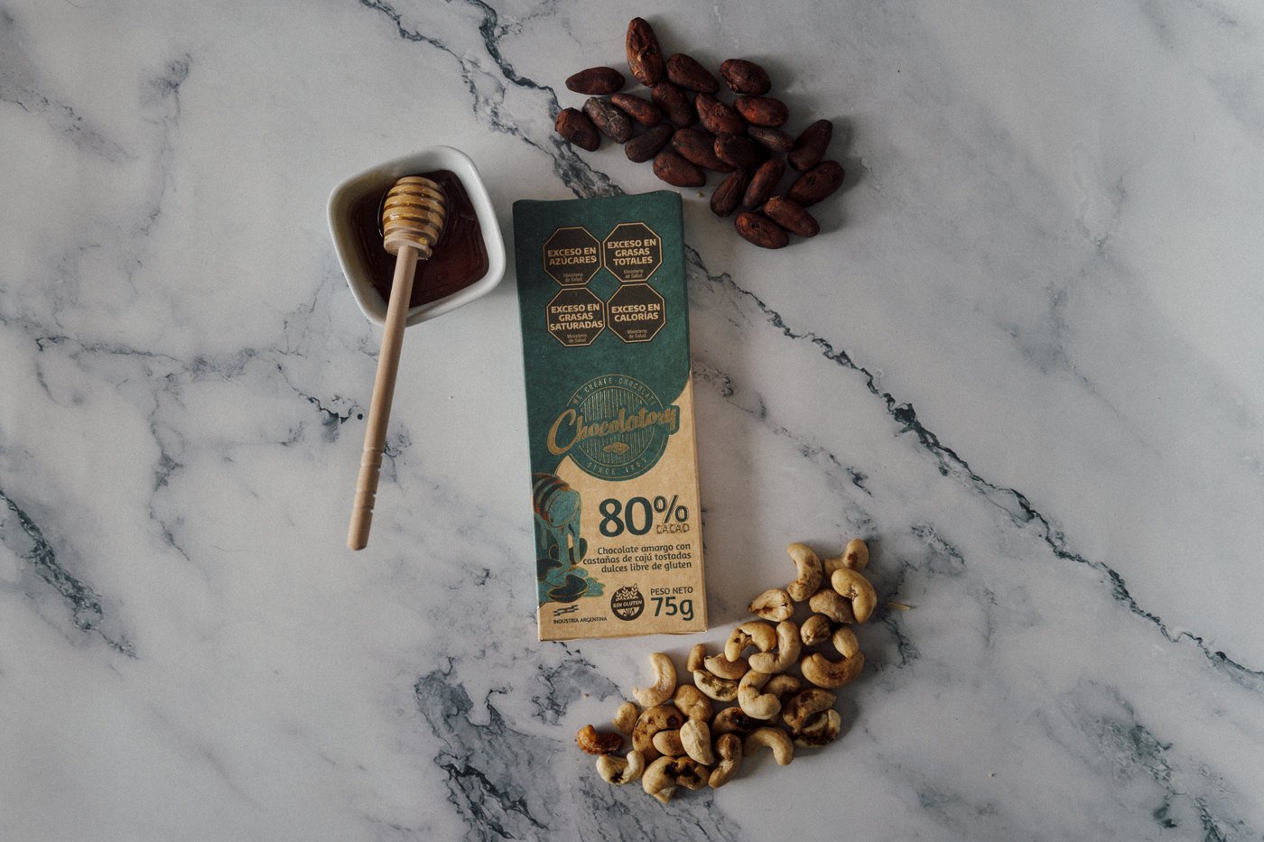 Chocolate Honey Roasted con castañas de cajú, miel y sal marina